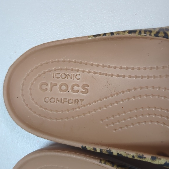 Crocs, Kadee ll leopard print flip flops. Size 10 - Picture 3 of 9
